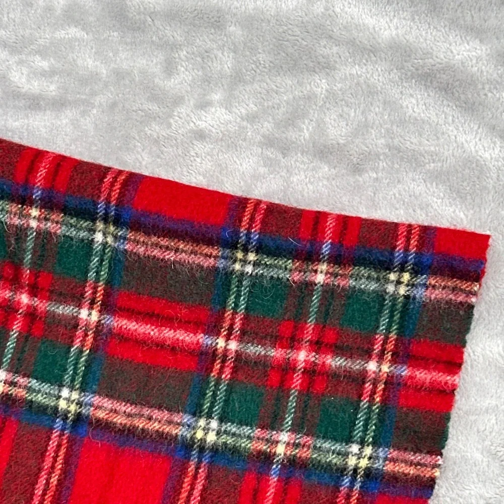 Clans of Scotland Red Plaid Tartan Lambswool Scarf Fringed Made in Scotland 58